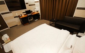 V Hotel