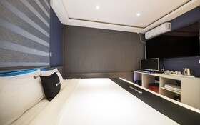 VIP Hotel