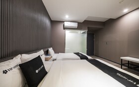 VIP Hotel
