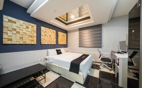 VIP Hotel