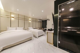 May Hotel