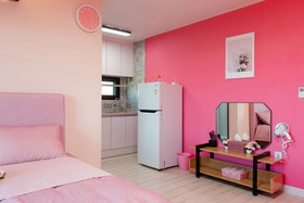 Pink Beach Pension