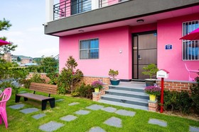 Pink Beach Pension