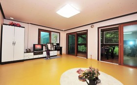 Yangyang Beopsusanjang Pension
