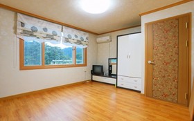 Yangyang Goyohan Kkottteul Pension