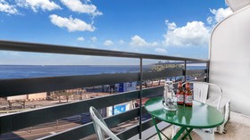 Yangyang Haettuneonchangmoon Pension