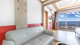 Yangyang Haettuneonchangmoon Pension