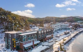 Yangyang Hajodae Conto Hotel Pension