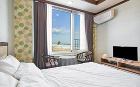 Yangyang Hajodae Conto Hotel Pension