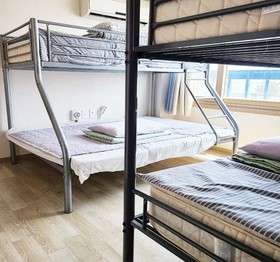 Yangyang Nusasurf Guest House