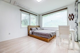 Yangyang Slowstay Pension