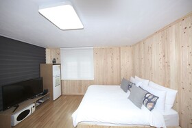 Janguneomeo Park Jeong A Pension