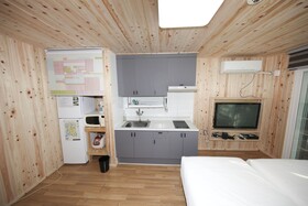 Janguneomeo Park Jeong A Pension