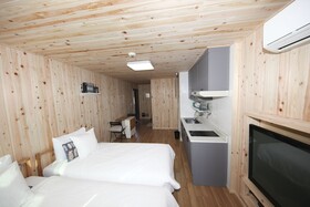 Janguneomeo Park Jeong A Pension