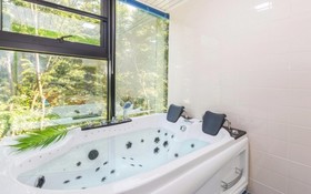 Gapyeong 4U Poolvilla & Spa Pension