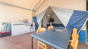 Gapyeong Ddobagi Spa Glamping