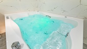 Gapyeong Ddobagi Spa Glamping