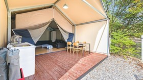 Gapyeong Ddobagi Spa Glamping