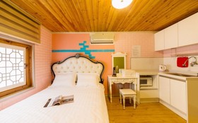 Gapyeong Haengbogi Meomuneunjip House