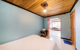 Gapyeong Haengbogi Meomuneunjip House