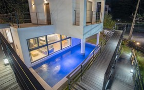 Gapyeong High Palace Pool Villa