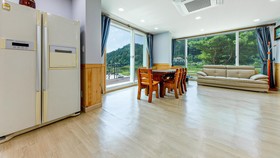Gapyeong River52 Road Pension