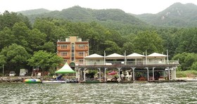 Gapyeong Sanwullo Water Leisure Pension