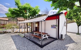 Gapyeong Week Palm Glamping Pension