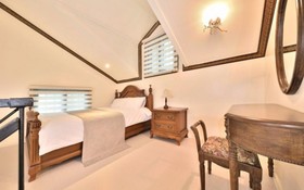 Hue 910 Pension