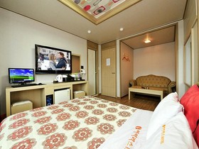 Iris Hotel