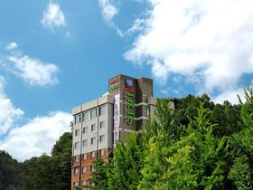 Iris Hotel