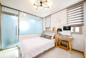 Nami Island Pig Dream Spa Pension