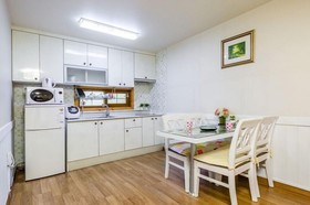 Ravie Pension