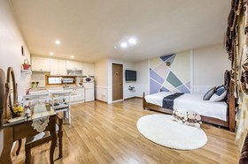 Ravie Pension