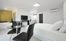Secret Moon Pension