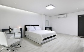 Secret Moon Pension