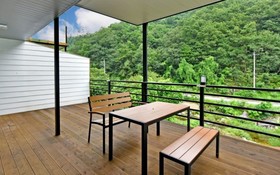 Secret Moon Pension