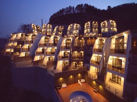 W Jiwoo Resort