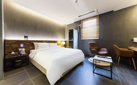 Gimpo Drive-in B-faced Hotel Louis