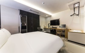 Gimpo Drive-in B-faced Hotel Louis