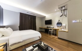 Gimpo Drive-in B-faced Hotel Louis