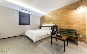 Gimpo Drive-in B-faced Hotel Louis