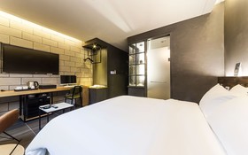 Gimpo Drive-in B-faced Hotel Louis