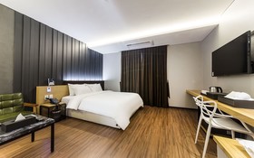 Gimpo Drive-in B-faced Hotel Louis