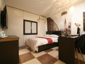 Line Hotel