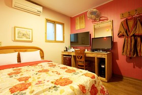 Goyang Everville