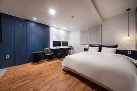 Goyang Stay Bishop Hotel