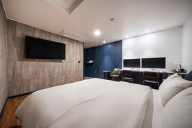 Goyang Stay Bishop Hotel