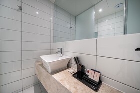 Goyang Stay Bishop Hotel