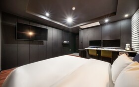 Goyang Stay Bishop Hotel